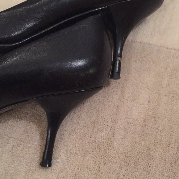 BCBG black heels - Picture 4 of 4
